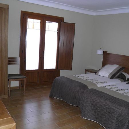 Apartamentos Turisticos Penafiel Room photo