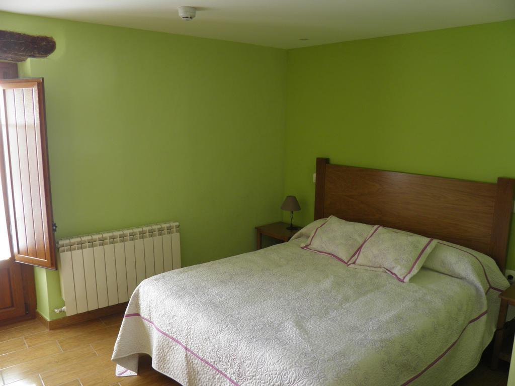 Apartamentos Turisticos Penafiel Room photo