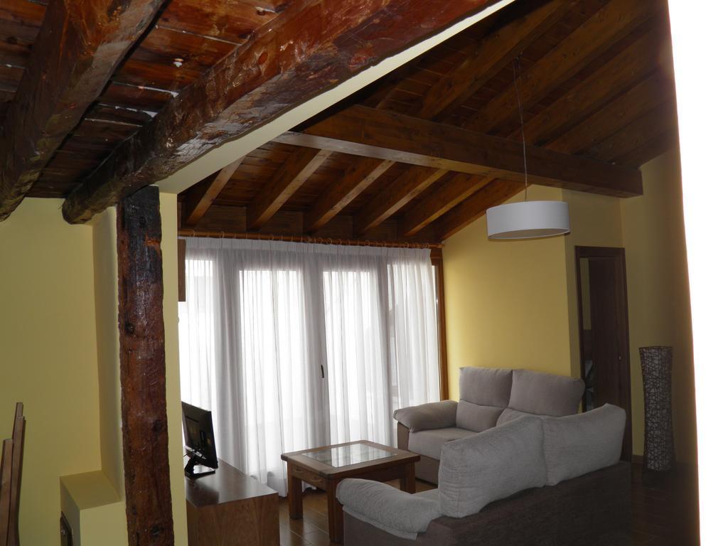 Apartamentos Turisticos Penafiel Room photo